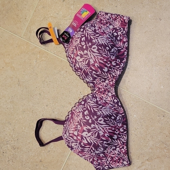 NEW! MAIDENFORM Soft Wireless Convertible Demi T-shirt Bra Small. - Picture 2 of 5